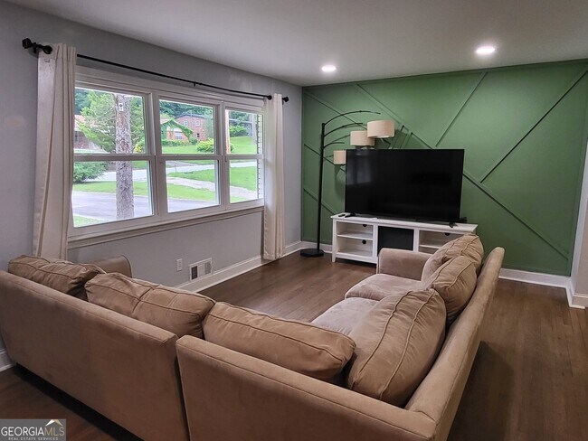 Building Photo - 2752 Arrowood Dr