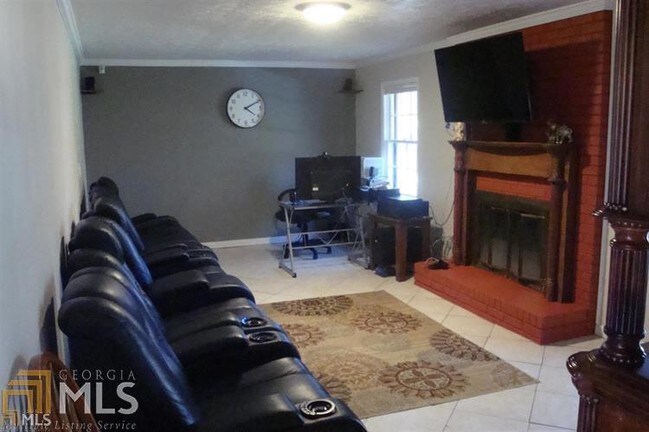 Building Photo - 2995 Riviera Dr