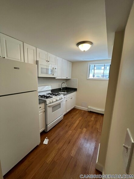 Primary Photo - 381 Harvard St