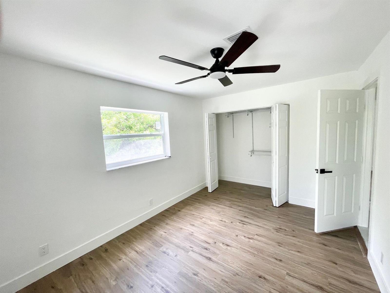 Building Photo - 6606 NW 95th Ave