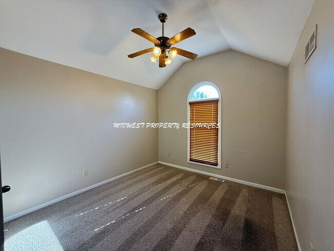 Building Photo - Stunning 3-Bedroom Home with Backyard Oasis!