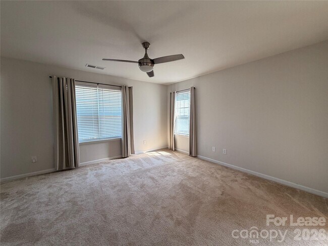 Building Photo - 9330 Grand Valley Dr