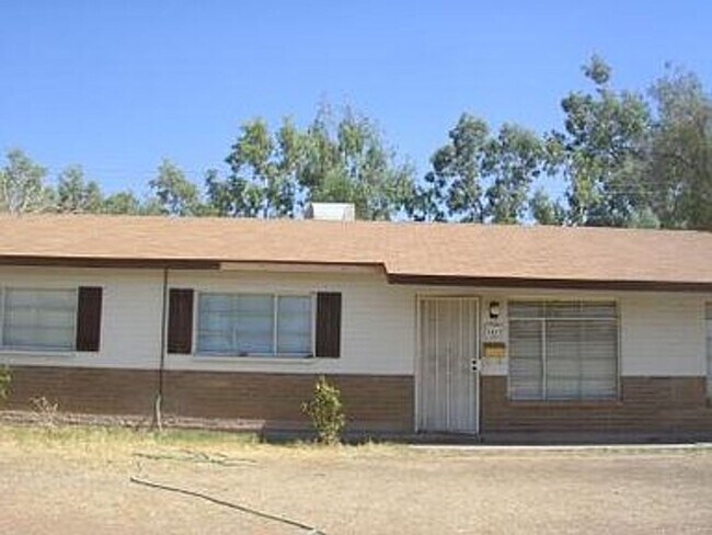Primary Photo - 4 Bedroom rental home in Tempe! Move in 10/1!