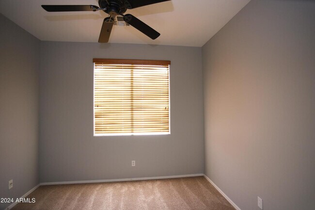 Building Photo - 2840 S Miller Dr