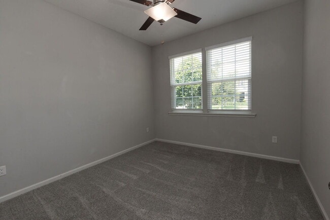 Building Photo - Shearwater, 4 bedroom 3.5 bath home for rent.
