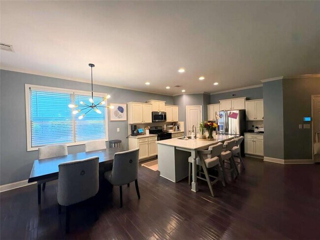Building Photo - 59 Braemore Mill Dr