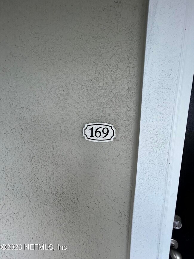 Building Photo - 8290 Park Way