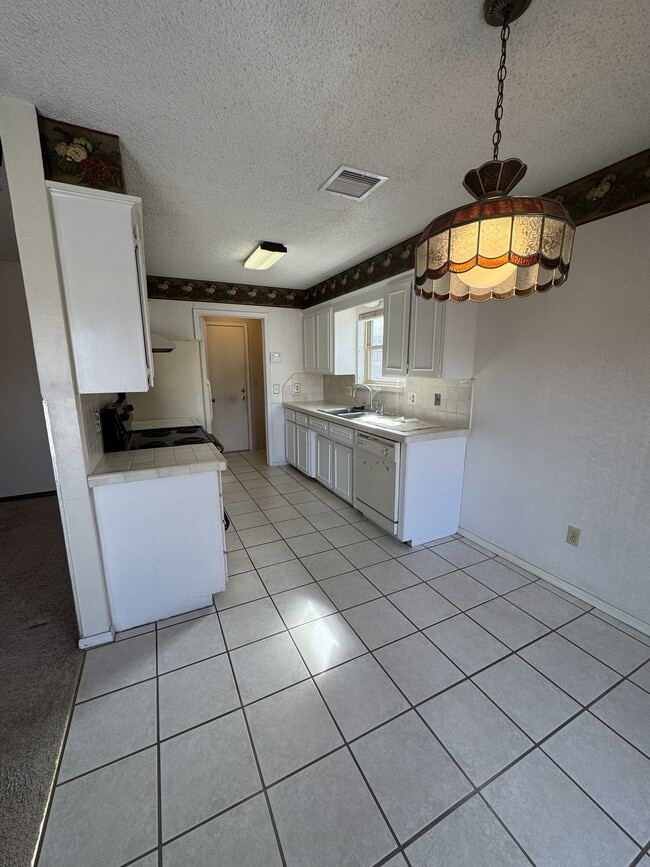 Building Photo - 841 NW 115th St