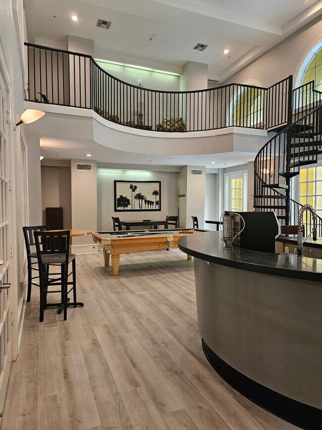 Building Photo - Park North at Cheney 1brm Upgraded Elegant...
