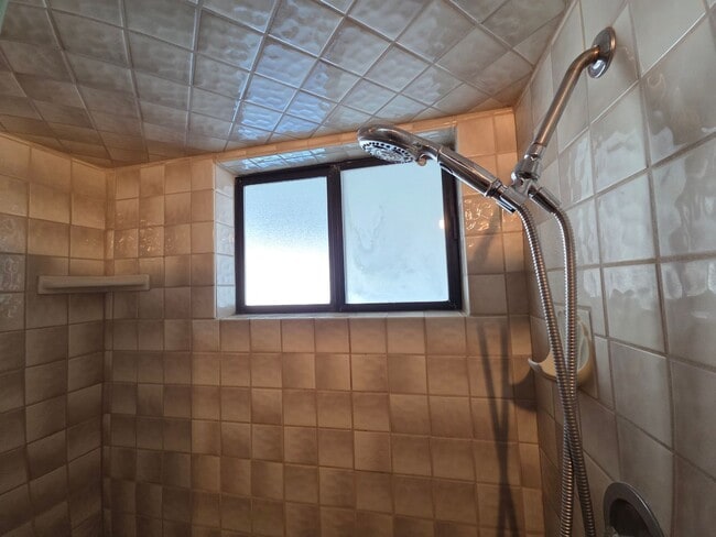 Building Photo - Gorgous 3 Bedroom 2/5 Bath Country Home