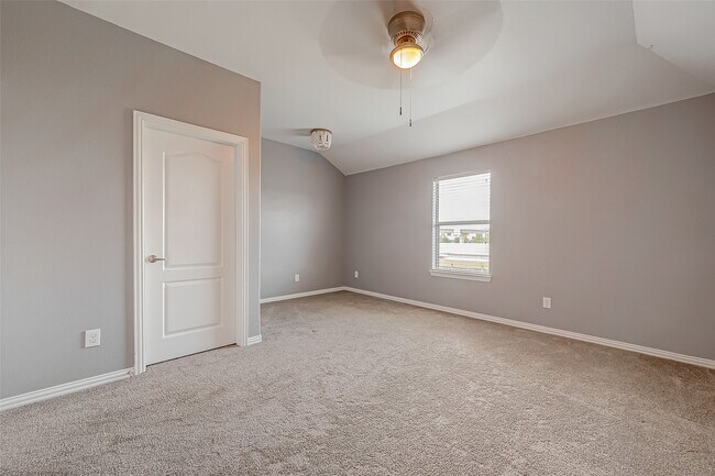 Building Photo - 7710 Eastwood Lake Ln