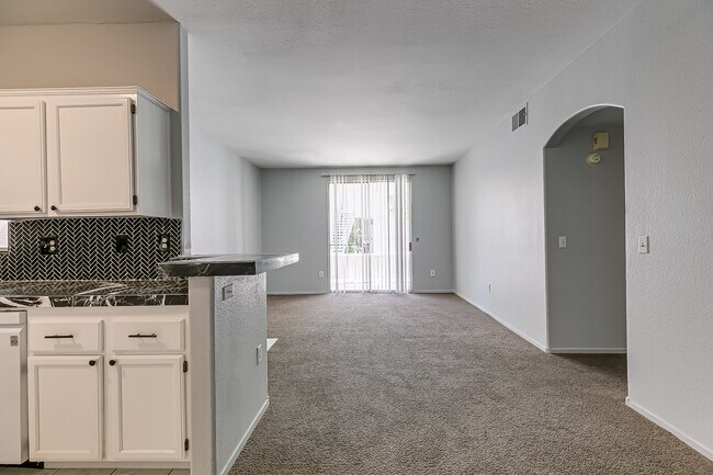 Building Photo - 1300 S Arlington St