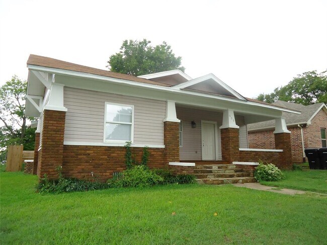 Primary Photo - 600 W Hull St