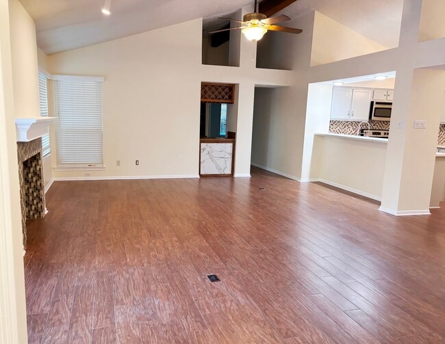 Building Photo - 16806 Ashmoor Way