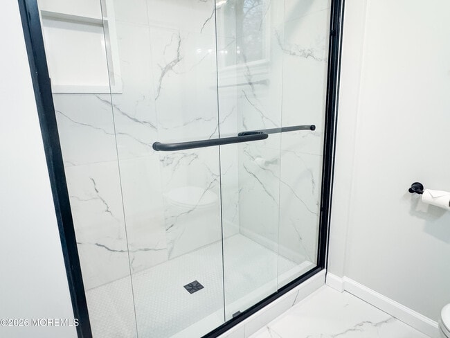 Building Photo - 827 Rogers St