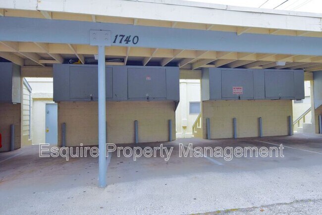 Building Photo - 1750 Ventura Blvd