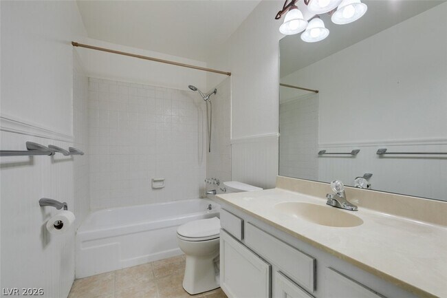 Building Photo - 3452 Pino Cir