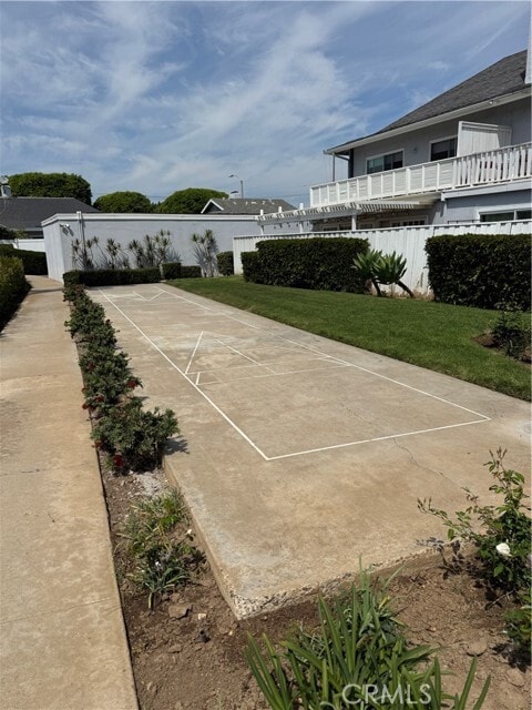 Building Photo - 2522 University Dr