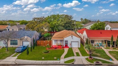 Building Photo - 1413 53rd St