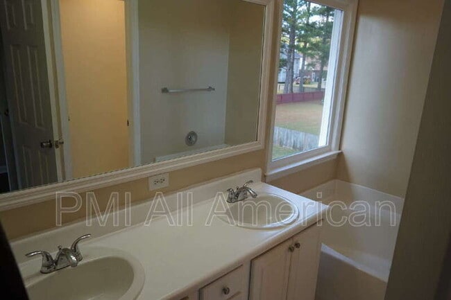 Building Photo - 1142 Blankshire Rd