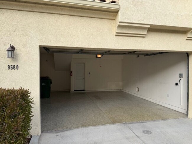 Building Photo - Beautiful home for rent in Atascadero