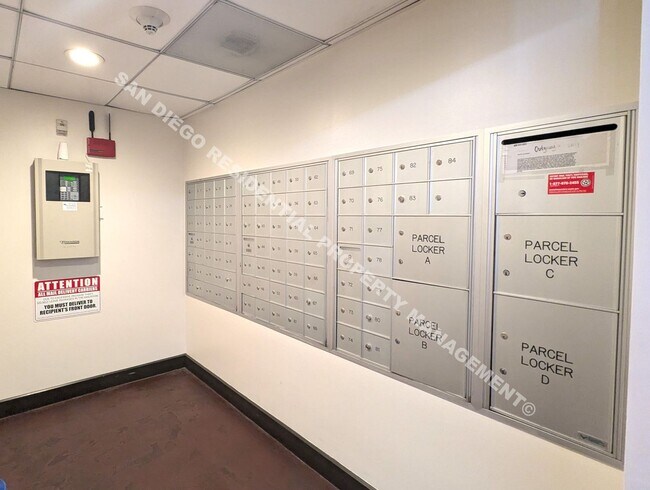 Building Photo - Updated Studio with Parking and Washer/Dryer in Prime Little Italy Location