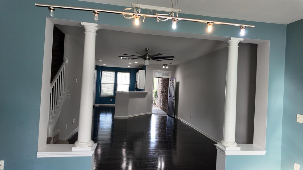 Building Photo - 2030 Rapid Falls Rd