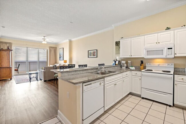 Building Photo - 10625 Front Beach Rd