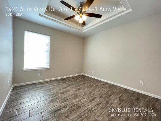 Building Photo - 1424 Alta Vista Dr