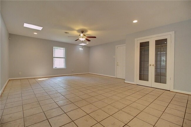 Building Photo - 8115 Claremont Dr