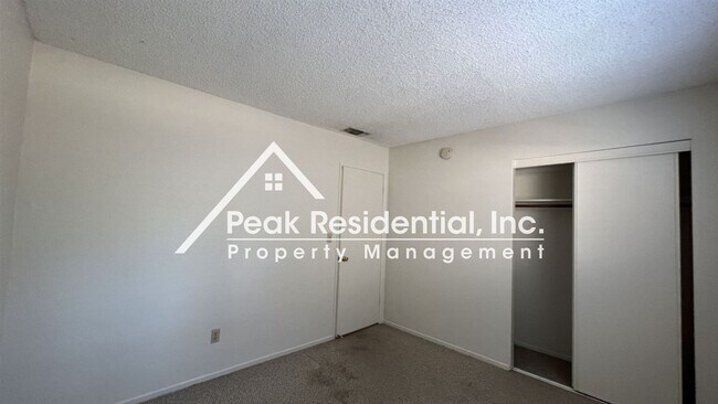 Building Photo - 3 br, 2 bath House - 5912 Birchglade Way