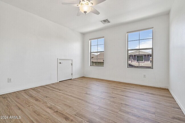 Building Photo - 3771 E Kristal Way