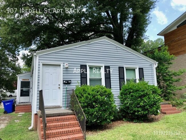 Building Photo - 907 Iredell St