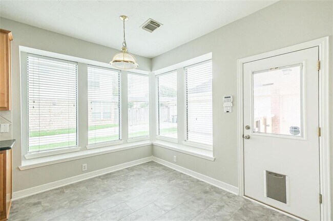 Building Photo - 12207 Salmon Creek