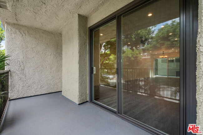 Building Photo - 9000 Cynthia St