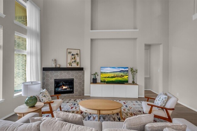 Building Photo - 32117 Magnolia River Trl