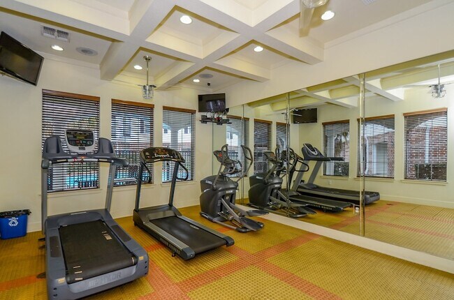 Building Photo - 9200 Westheimer Rd