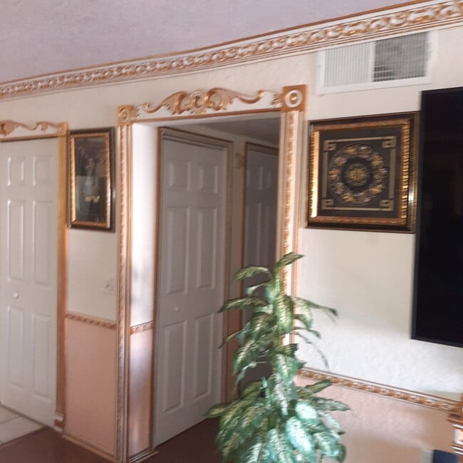 Building Photo - 14013 Fairway Island Dr