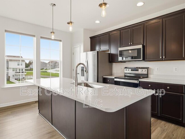 Building Photo - 22 Kirby Ct