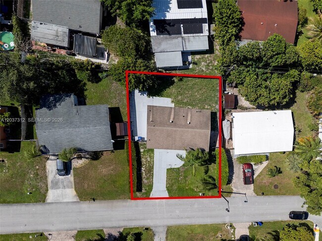 Building Photo - 1473 NE 30th Ct