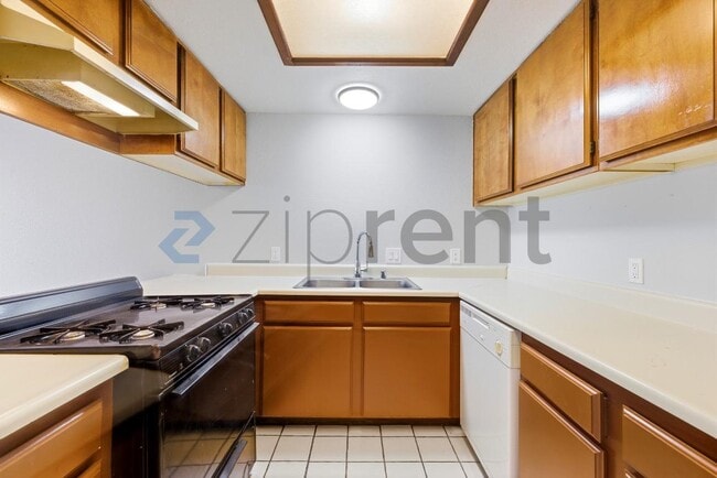 Building Photo - 34901 Marcia Rd