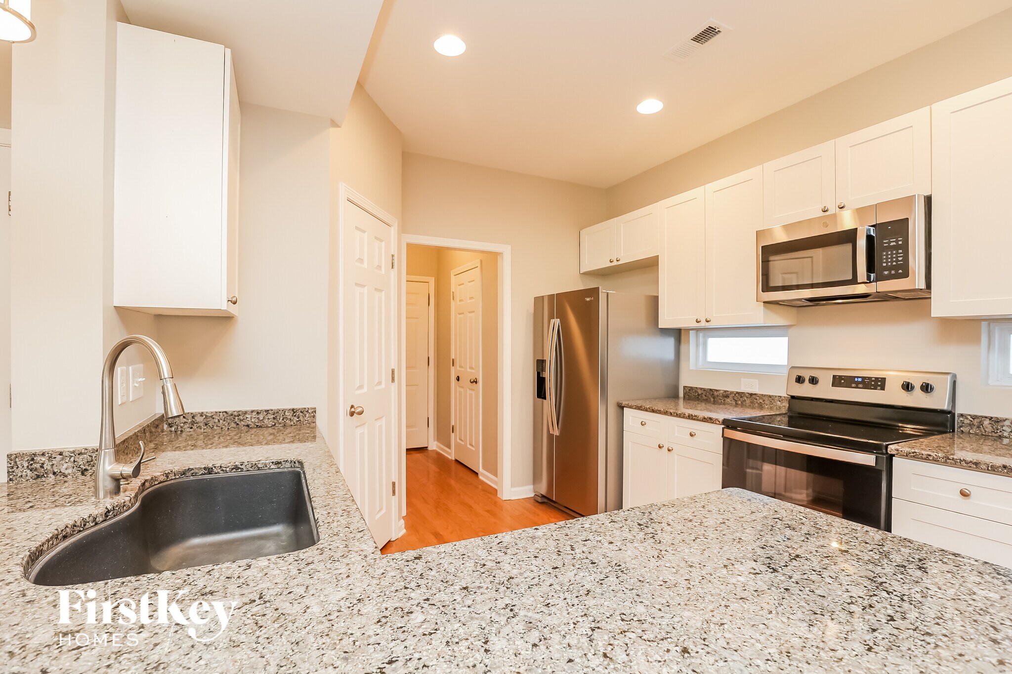 Building Photo - 1431 Bern Dr