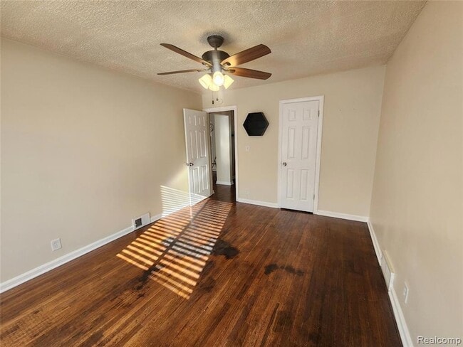 Building Photo - 20248 Schaefer Hwy