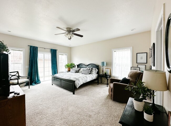 Master Bedroom - 2148 Candlewood Ave