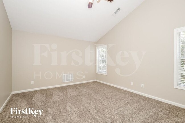 Building Photo - 2014 Manor Oak Ln