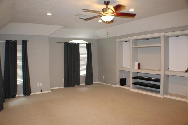 Building Photo - 1718 Heddon Falls Dr