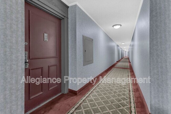 Building Photo - 1225 Martha Custis Dr