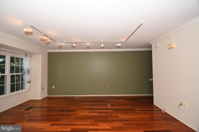Building Photo - 21 Earth Star Pl