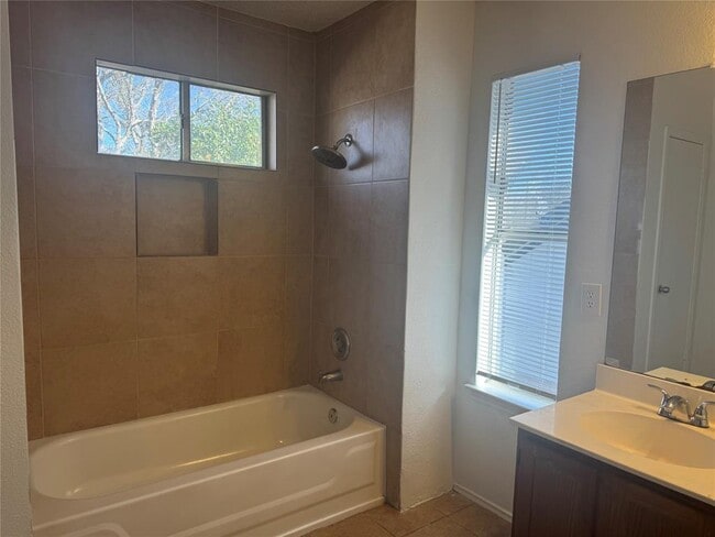 Building Photo - 14045 Maricella Ln