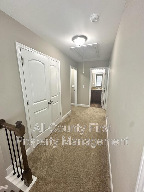 Building Photo - 553 Sprayberry Dr